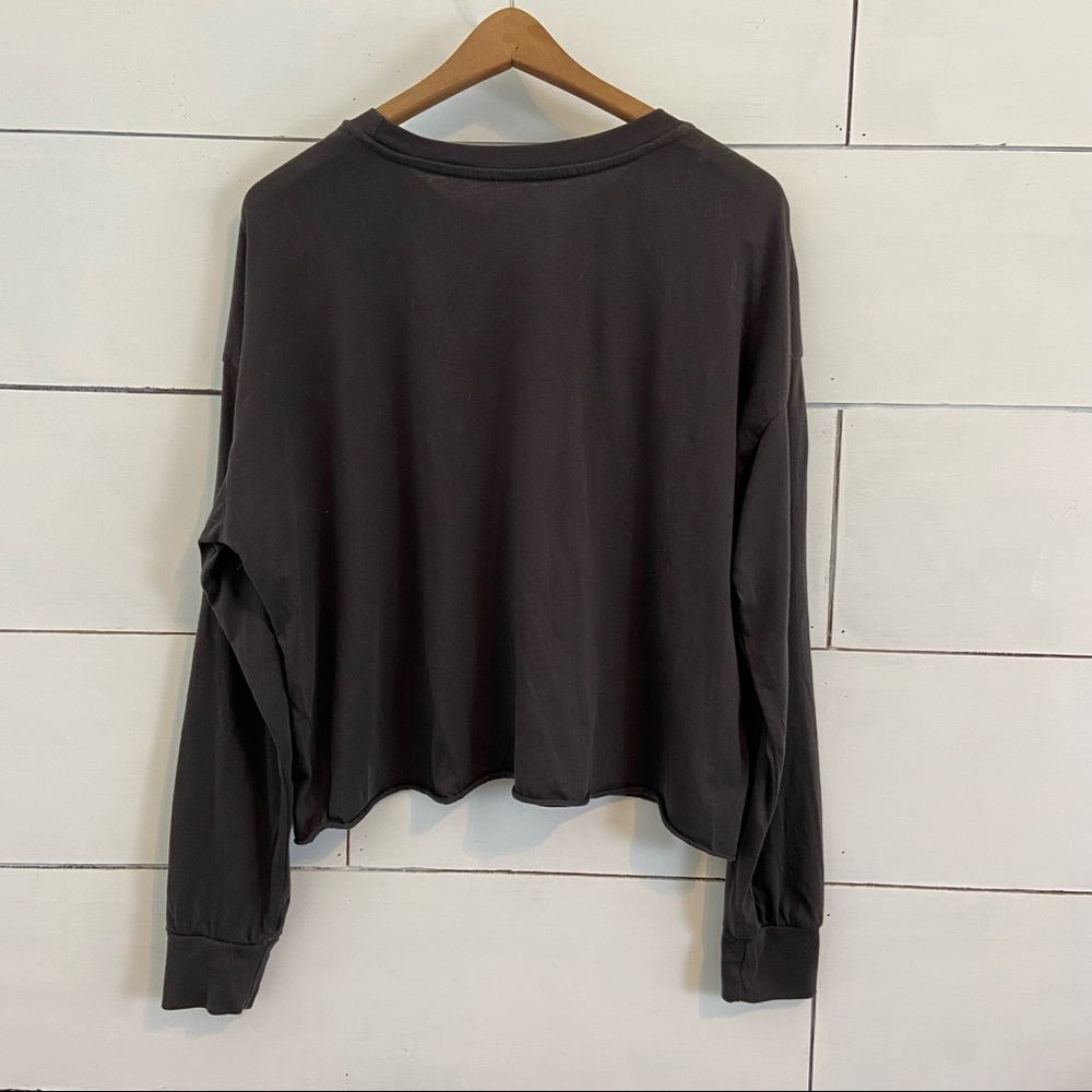 Disney Princess Ariel Crop LS Crop Top. Dark Gray. Size XL Juniors. EUC - Picture 3 of 7